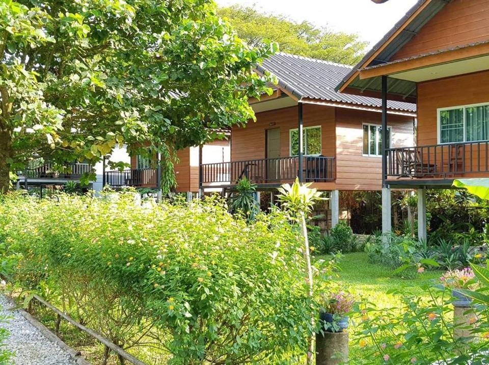 Pasanchai Bungalow Vang Vieng Luaran gambar