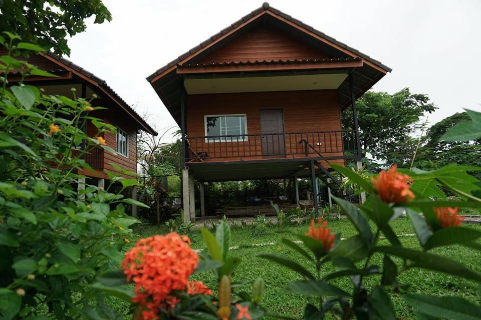 Pasanchai Bungalow Vang Vieng Luaran gambar