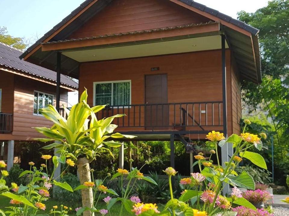 Pasanchai Bungalow Vang Vieng Luaran gambar